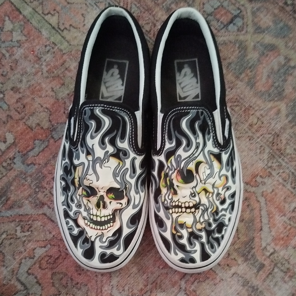 Vans Black and White Skull Flame Slip-Ons - 7.5 Men's 9 Women's